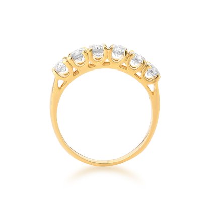 Meia Aliança em Ouro Amarelo com Diamantes