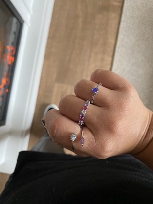 Anel Lanzara em Ouro Branco com Topázio Azul, Ametista e Diamantes