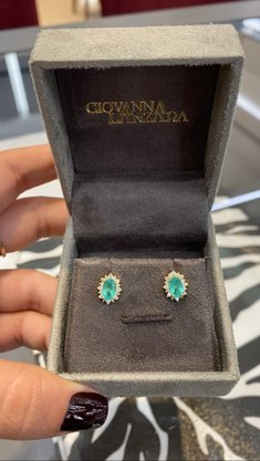 Brinco em Ouro Amarelo com Esmeraldas e Diamantes