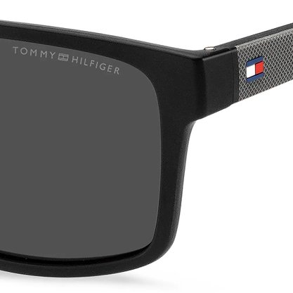 OCULOS TOMMY HILFIGER MASCU PRETO E CINZA