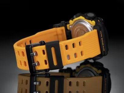 Relógio Casio G-Shock Preto e Amarelo GA-900A-1A9DR
