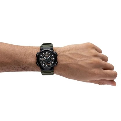 Relógio Casio standard Preto e Verde AEQ-110W-3AVDF-SC